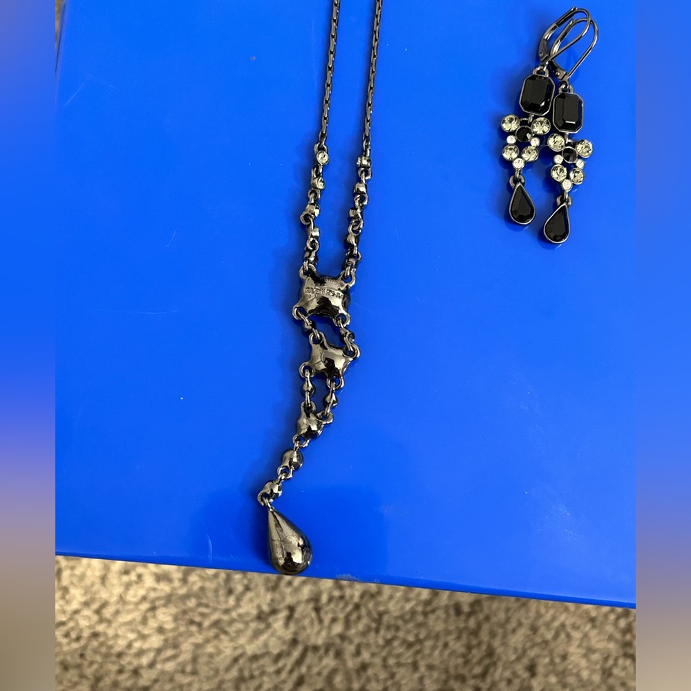 Givenchy Set - image 3